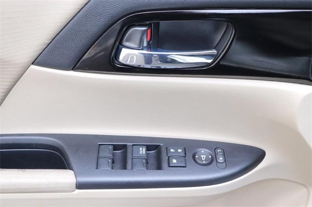 honda-accord-2017-p-1hgcr2f33ha221535image-9