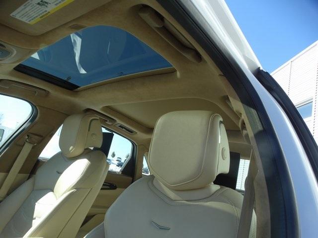 54187-3589-cadillac-ct6-2016-6km69