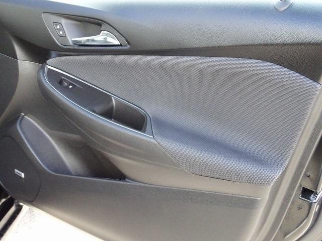 54204-3590-chevrolet-cruze-2016-1bt69