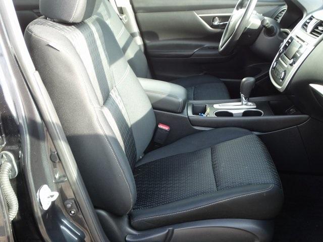 54236-3591-nissan-altima-2016-13116