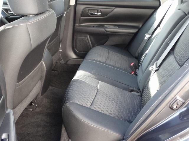 54243-3591-nissan-altima-2016-13116