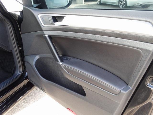 54297-3593-volkswagen-golf-2016-golf