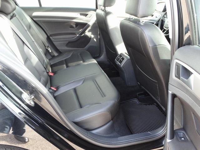 54298-3593-volkswagen-golf-2016-golf