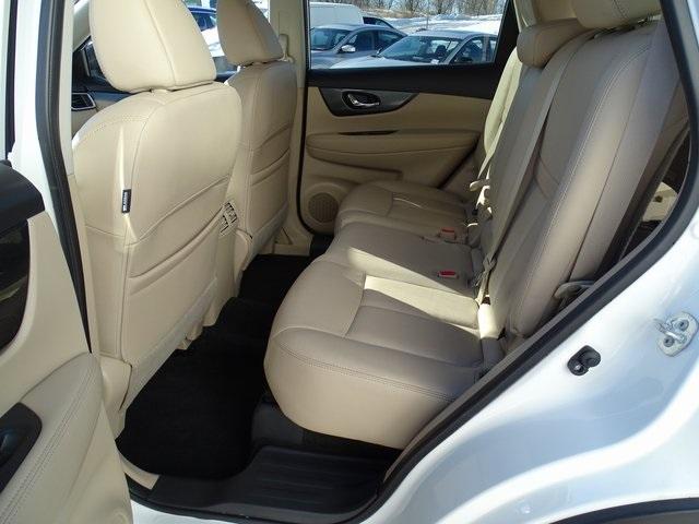 54373-3597-nissan-rogue-2016-22616