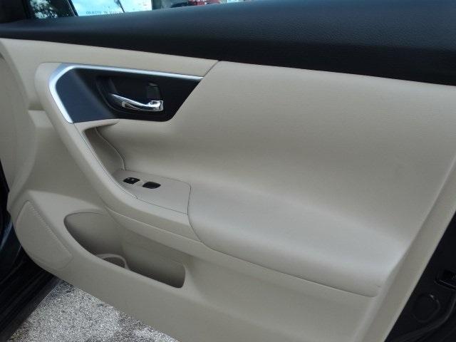 54399-3598-nissan-altima-2016-13116
