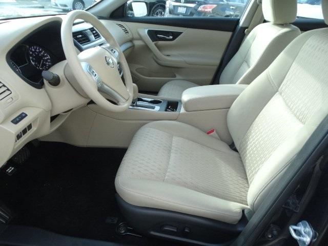 54408-3598-nissan-altima-2016-13116