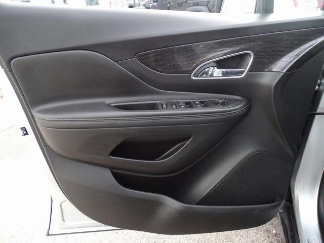 54515-3601-buick-encore-2016-4ju76