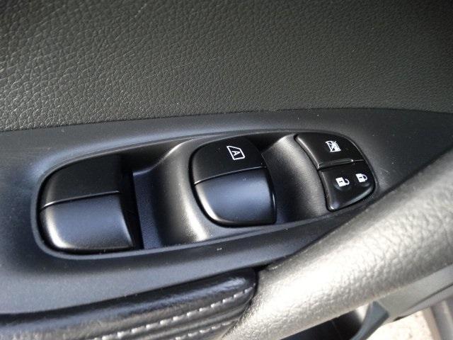54586-3603-nissan-rogue-2016-22616