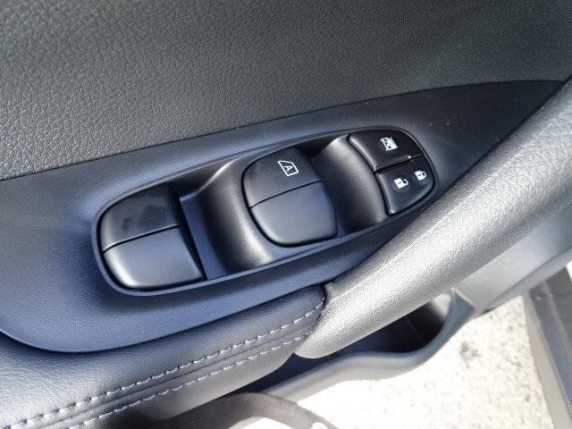 54622-3604-nissan-rogue-2020-22010