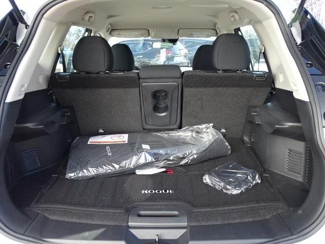54647-3605-nissan-rogue-2020-22010