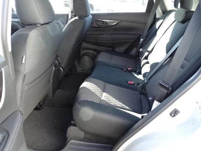 54648-3605-nissan-rogue-2020-22010