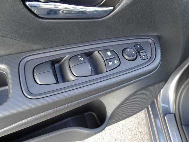 54684-3606-nissan-versa-2020-10210