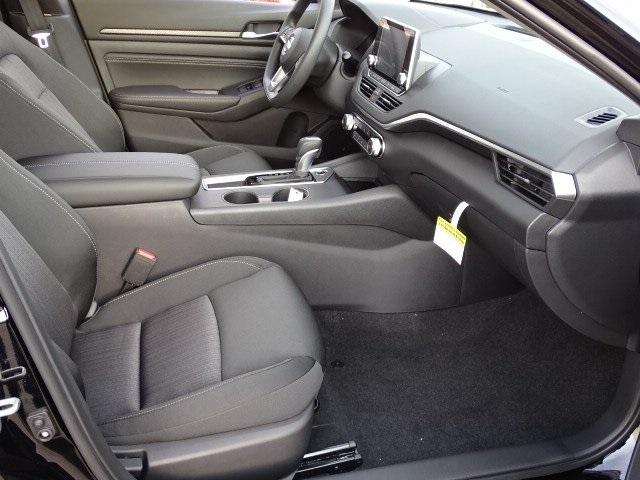 54699-3607-nissan-altima-2020-13110