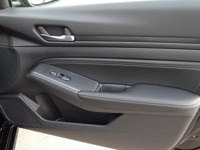 54701-3607-nissan-altima-2020-13110