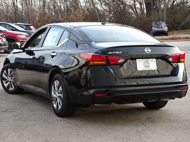 54707-3607-nissan-altima-2020-13110