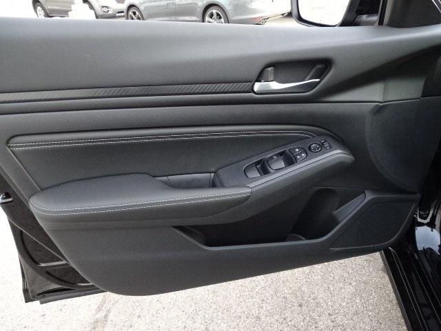 54713-3607-nissan-altima-2020-13110