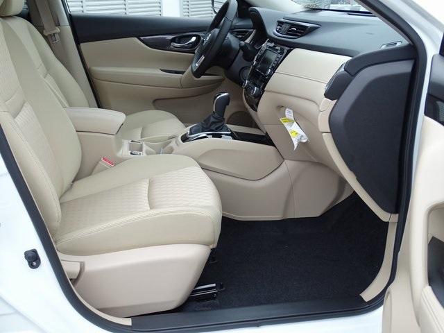 54729-3608-nissan-rogue-2020-22210