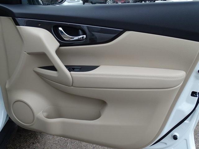 54731-3608-nissan-rogue-2020-22210