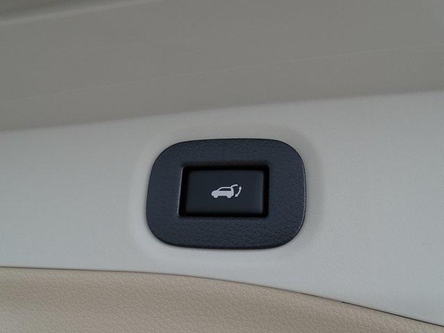 54740-3608-nissan-rogue-2020-22210