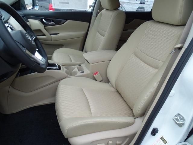 54745-3608-nissan-rogue-2020-22210