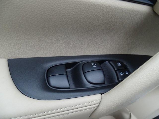 54748-3608-nissan-rogue-2020-22210