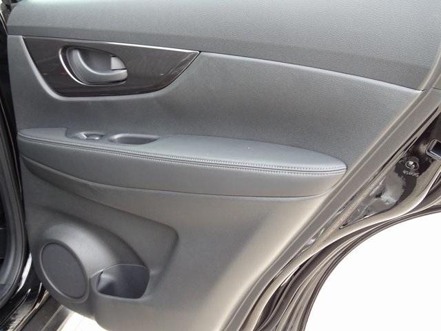 54768-3609-nissan-rogue-2020-22010