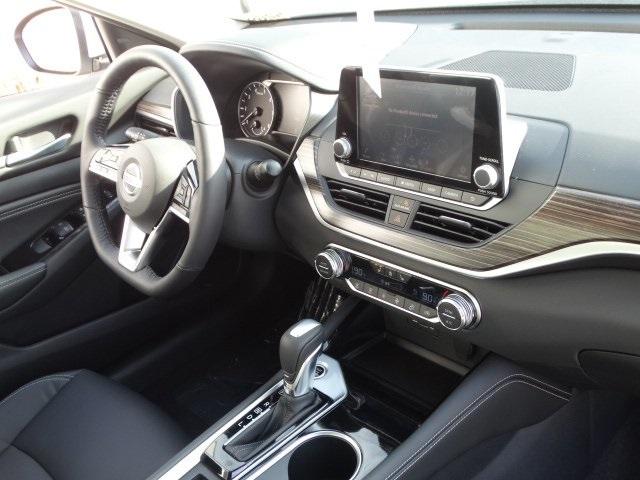 54797-3610-nissan-altima-2020-13610