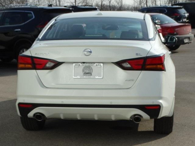 54804-3610-nissan-altima-2020-13610