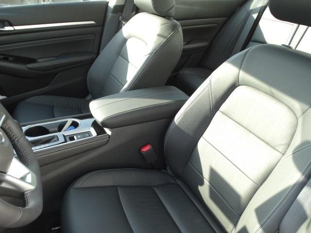 54811-3610-nissan-altima-2020-13610