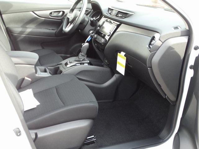 54830-3611-nissan-roguesport-2020-27010