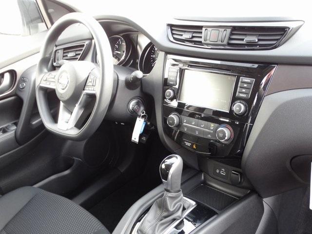 54831-3611-nissan-roguesport-2020-27010