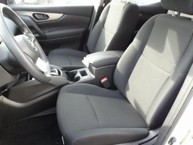 54843-3611-nissan-roguesport-2020-27010