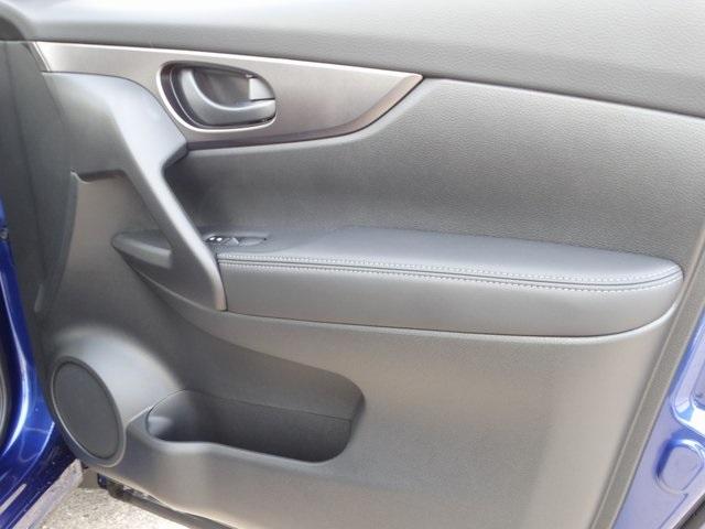 54990-3616-nissan-roguesport-2020-27010