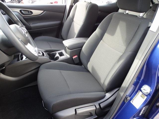 55001-3616-nissan-roguesport-2020-27010