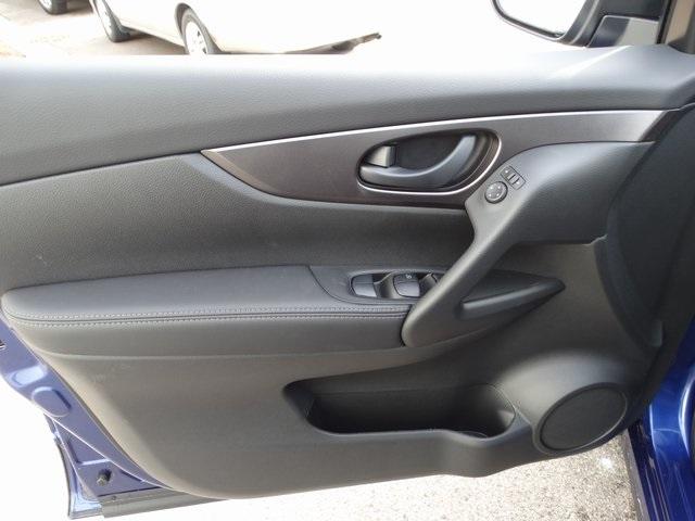 55003-3616-nissan-roguesport-2020-27010