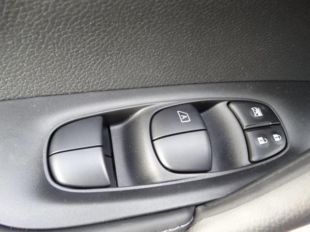 55004-3616-nissan-roguesport-2020-27010