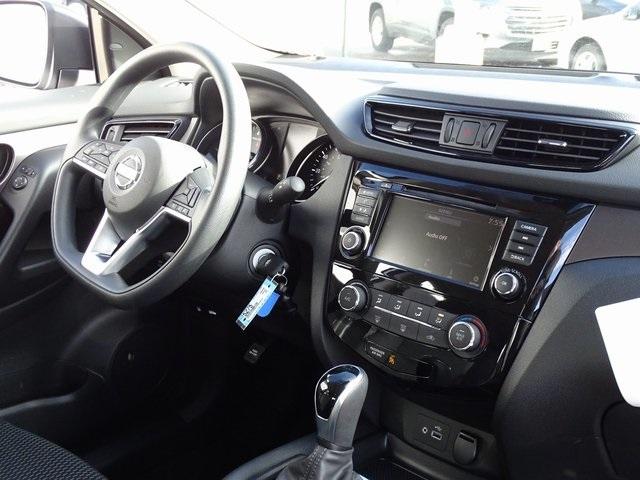 55020-3617-nissan-roguesport-2020-27010