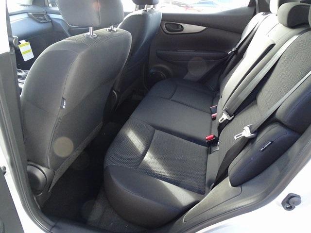55029-3617-nissan-roguesport-2020-27010