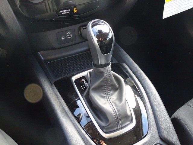 55035-3617-nissan-roguesport-2020-27010