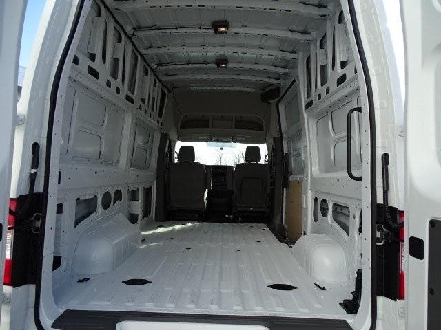 55123-3620-nissan-nv2500hd-2020-62010
