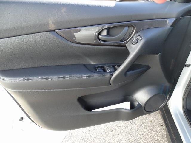 55159-3621-nissan-rogue-2020-22010