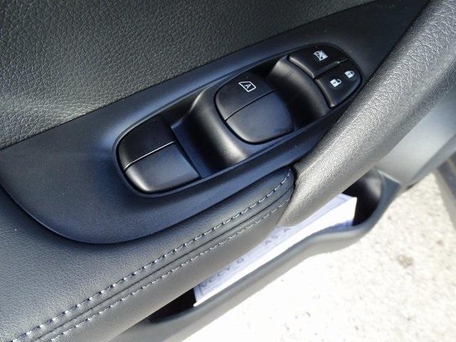 55160-3621-nissan-rogue-2020-22010