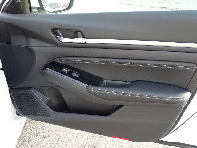 55208-3623-nissan-altima-2020-13610