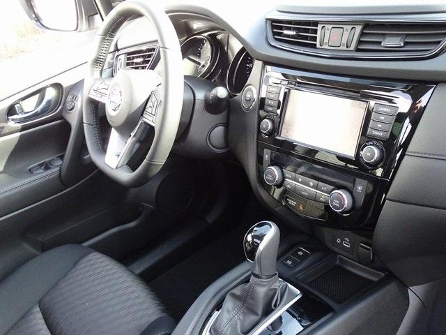 55243-3624-nissan-rogue-2020-22210