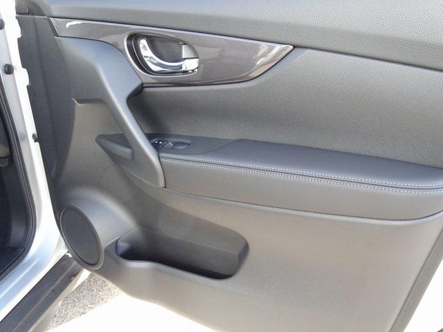 55244-3624-nissan-rogue-2020-22210