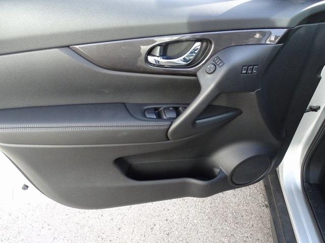55261-3624-nissan-rogue-2020-22210