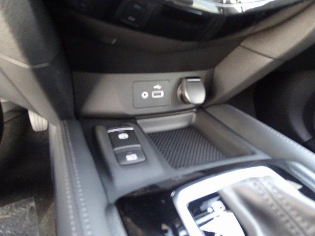 55306-3625-nissan-rogue-2020-22410