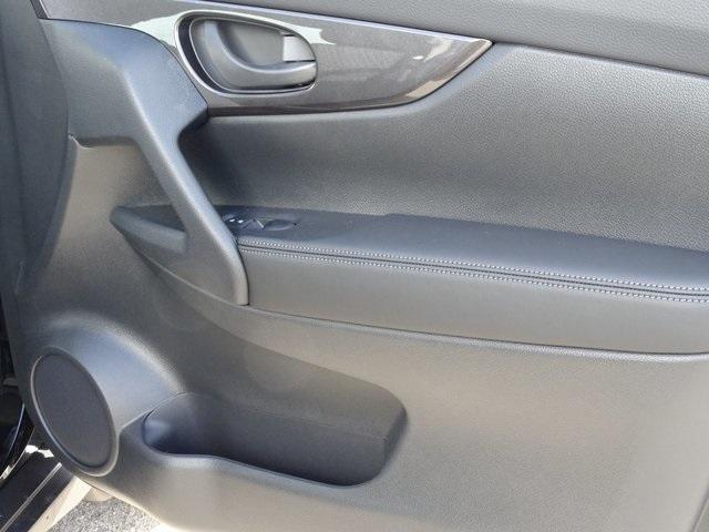 55321-3626-nissan-rogue-2020-22010