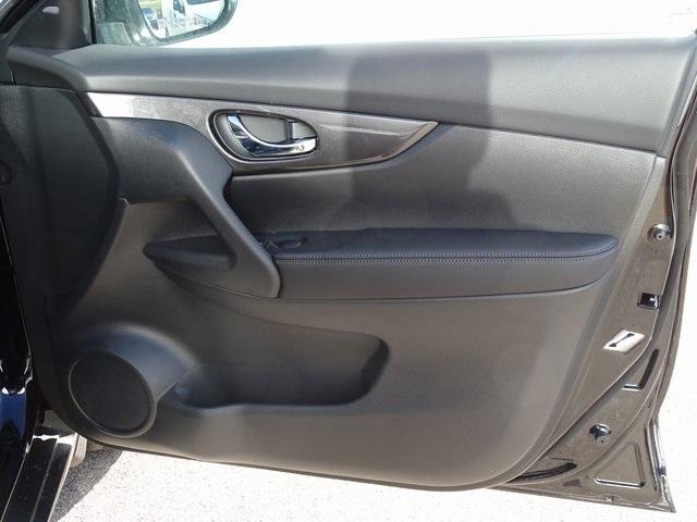 55351-3627-nissan-rogue-2020-22010