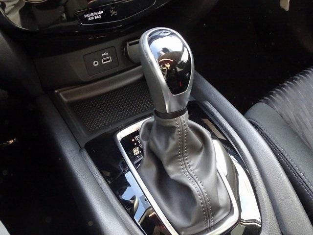 55368-3627-nissan-rogue-2020-22010